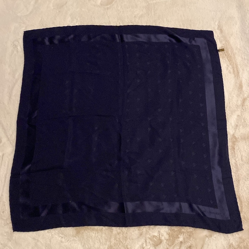 Baume & Mercier silk scarf - Picture 3 of 6